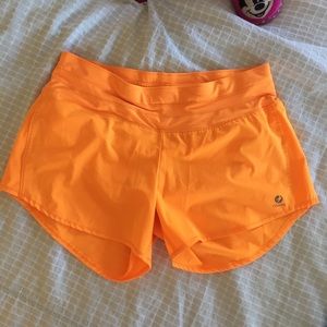 Oiselle Roga shorts, size 4